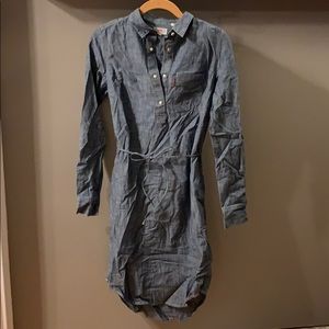 Levi’s shirt dress with pockets!